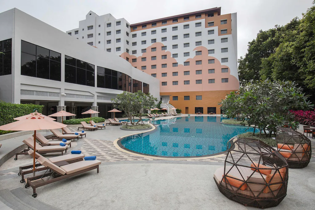 โรงแรมเฮอริเทจ เชียงราย โฮเทล แอนด์ คอนเวนชั่น
(The Heritage Chiang Rai Hotel and Convention)